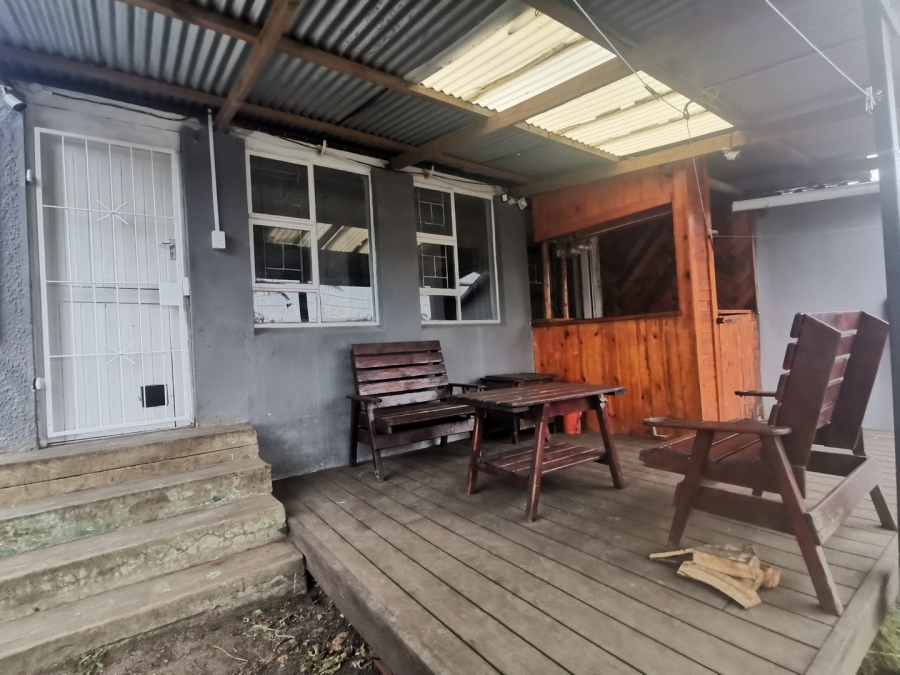 To Let 4 Bedroom Property for Rent in Vincent Eastern Cape